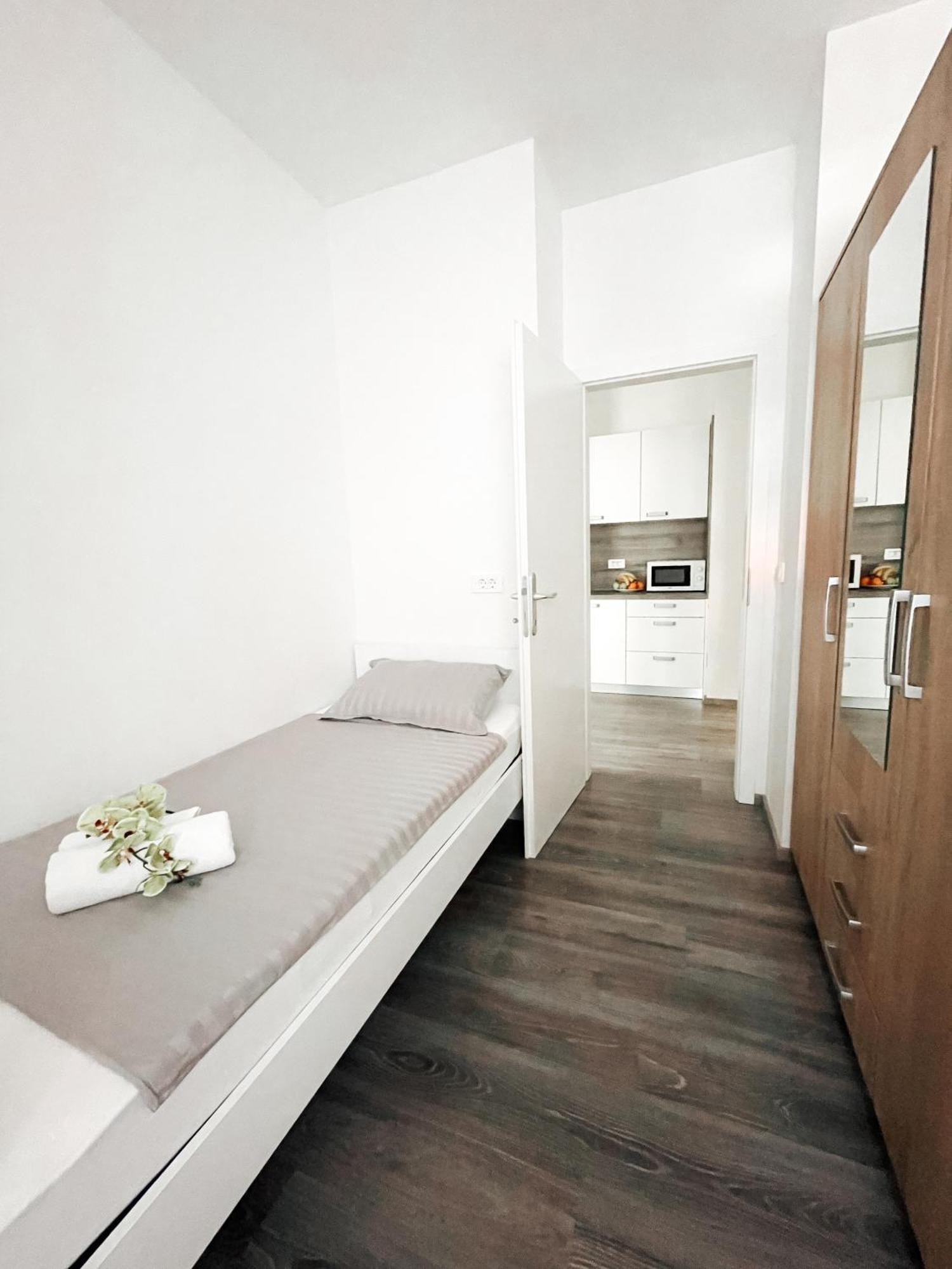 Apartment Kino Ljubljana Extérieur photo